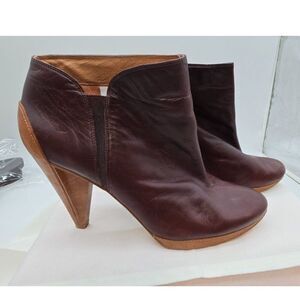 VTG Fossil Brown Leather Heeled Ankle Boots With Wooden Cone Heels sz 11